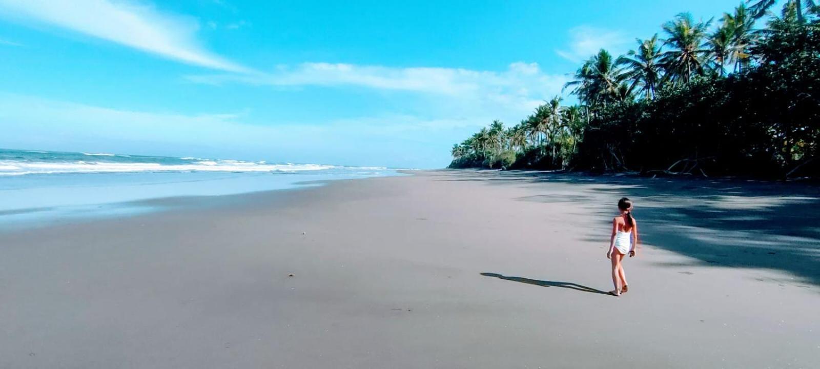 Gajah Mina Beach Resort Selemadeg  Exterior photo